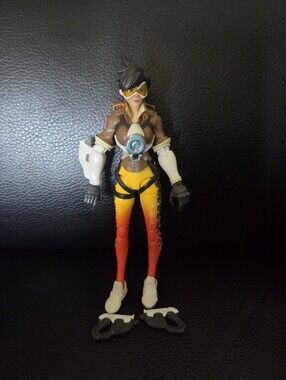 Hasbro Overwatch Ultimates Series 6-inch Tracer Action Figure